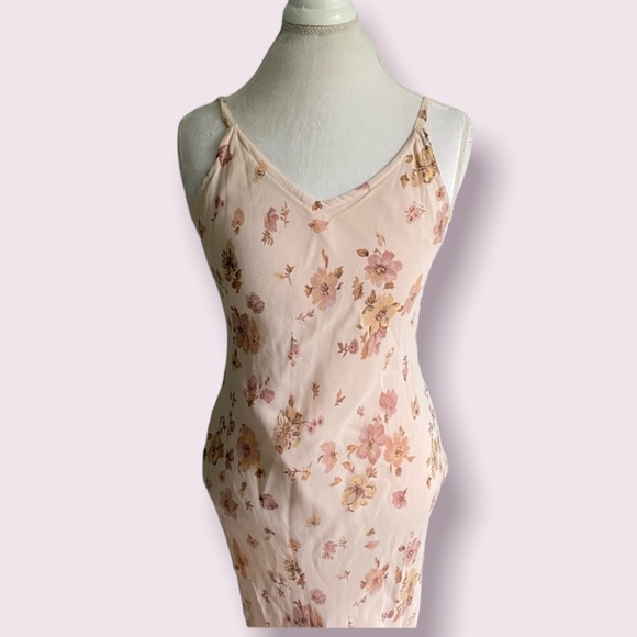 Pamela Brown Collection Maxi Dress - HOST PICK - Picture 5 of 11